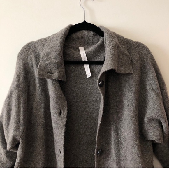 Aritzia Nour sweater - Picture 2 of 4